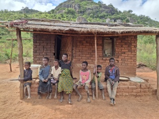 Estele and her children